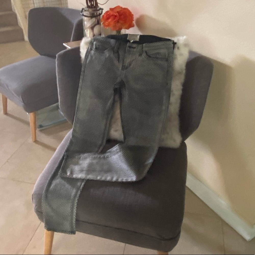 Current Elliott - Picture 4 of 6